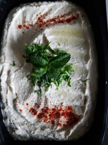 Mutabal- Aubergine dip med Tahini og Yoghurt